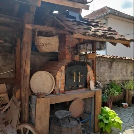 Etno Kuca Petrovic *